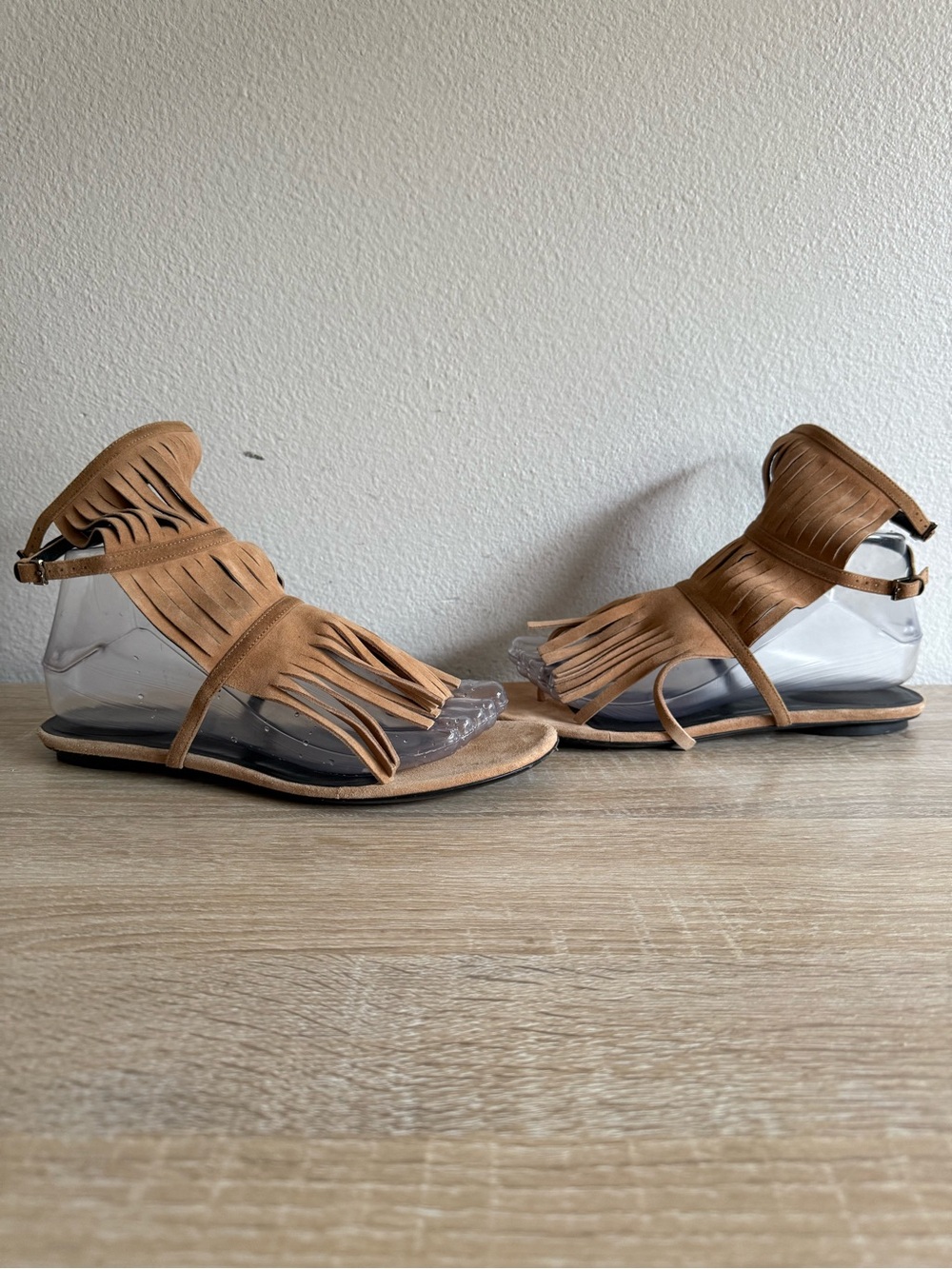 Gucci Becky Fringe suede tan Thong gladiator Sandals Sz 37/7 - Picture 4 of 7